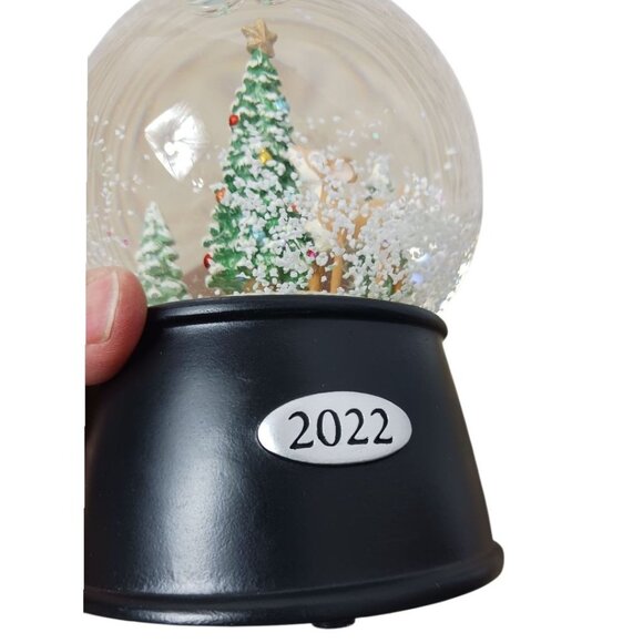 2022 Wondershop By Target Musical Water Globe With Deer & Christmas Tree Scene - Picture 4 of 7